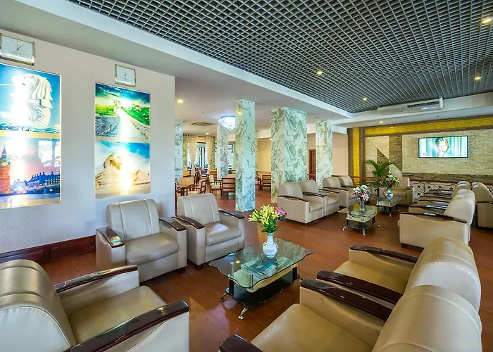 Smiling Deluxe Hotel